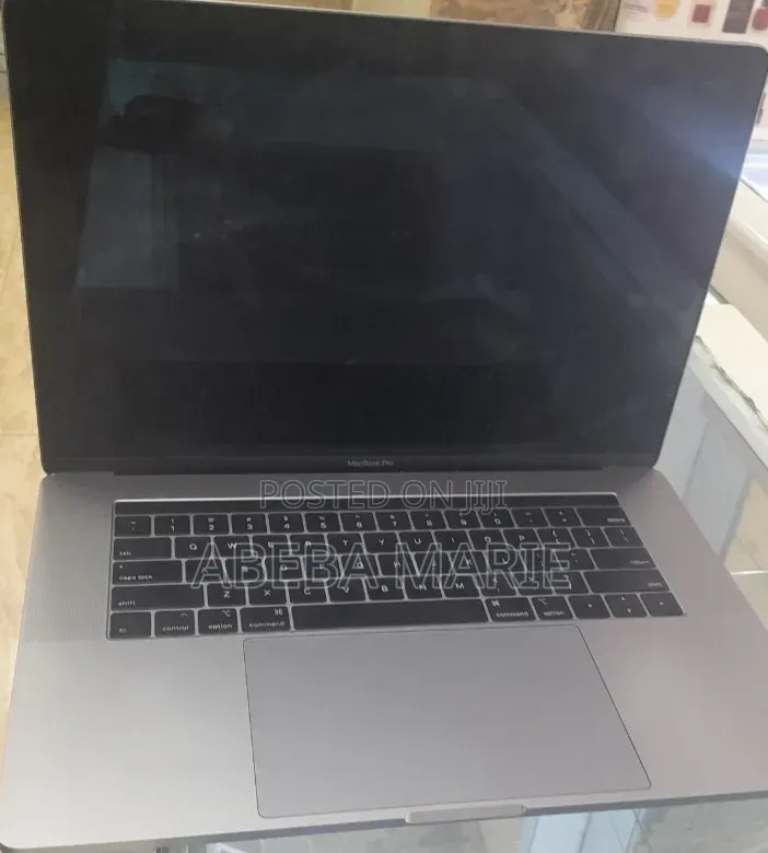 New Laptop Apple MacBook Pro 2018 16GB Intel Core i7 SSD 512GB