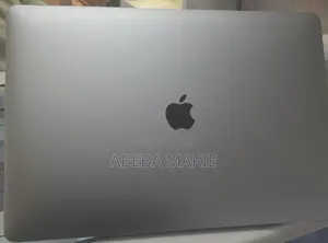 New Laptop Apple MacBook Pro 2018 16GB Intel Core i7 SSD 512GB