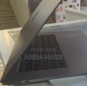 New Laptop Apple MacBook Pro 2018 16GB Intel Core i7 SSD 512GB