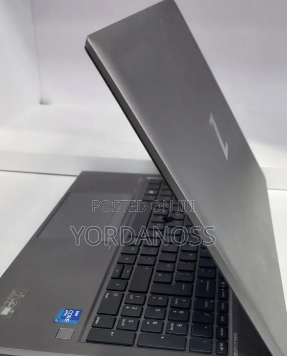 New Laptop HP ZBook Firefly G8 16GB Intel Core i7 SSD 512GB