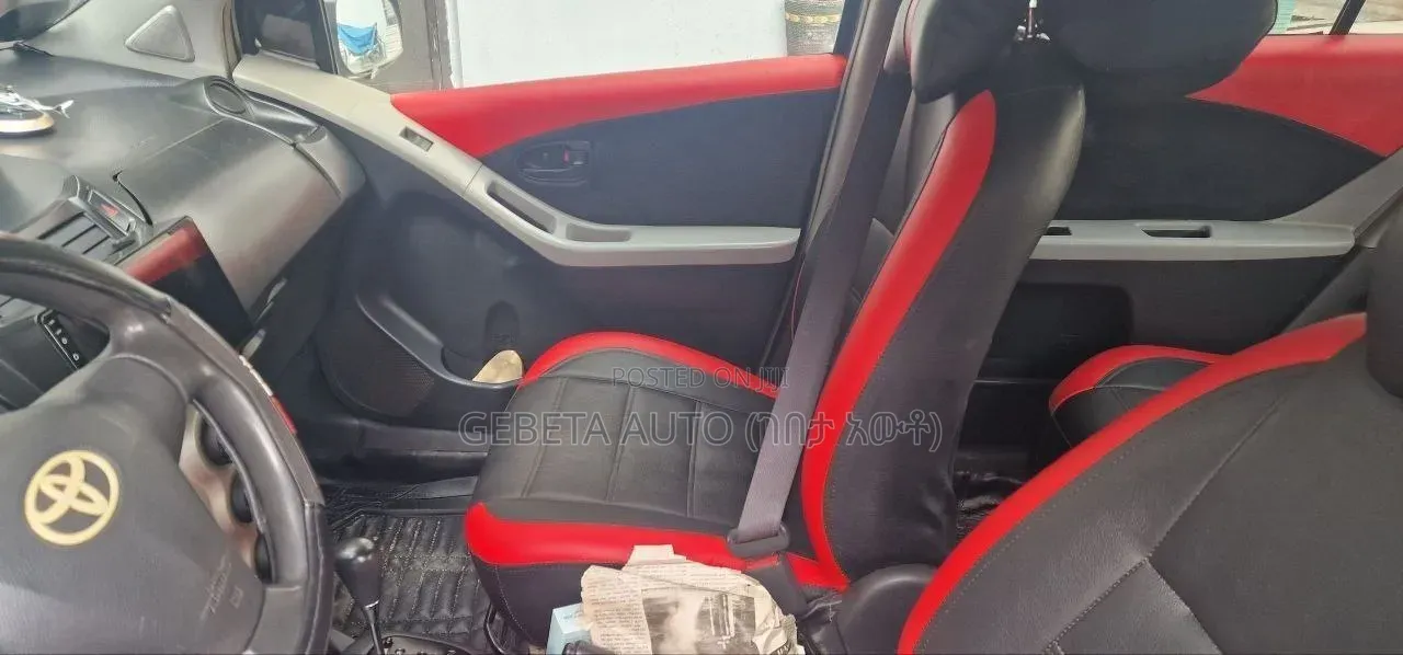 Toyota Yaris 2010
