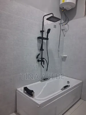 5bdrm House in Akaky Kaliti for sale