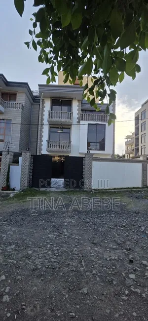 6bdrm House in Bole for sale