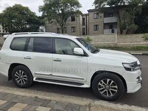 Toyota Land Cruiser 4.5 V8 GX-R 2015