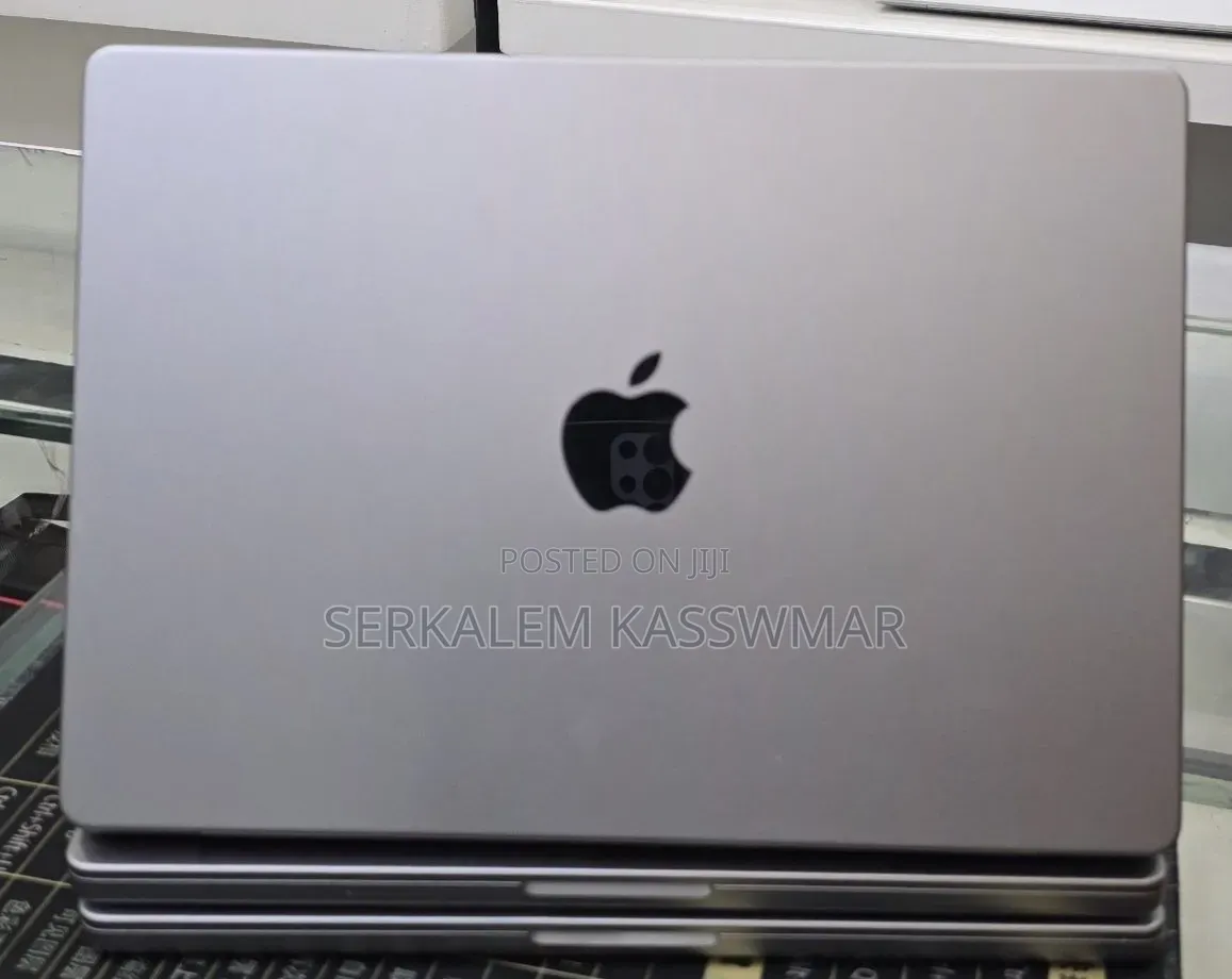 New Laptop Apple MacBook Pro 2021 M1 32GB Apple M1 SSD 512GB