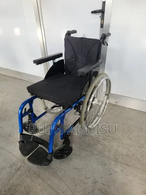 Medical European Standard Wheelchair朱槿wheelchair蝨我wheelchair Almunijm