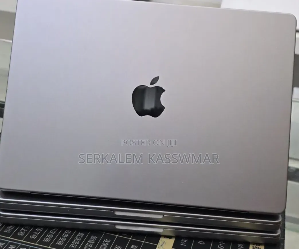 New Laptop Apple MacBook Pro 2021 M1 32GB Apple M1 SSD 512GB