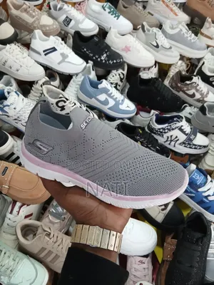 Skechers Comfortalble Fashion Shoes