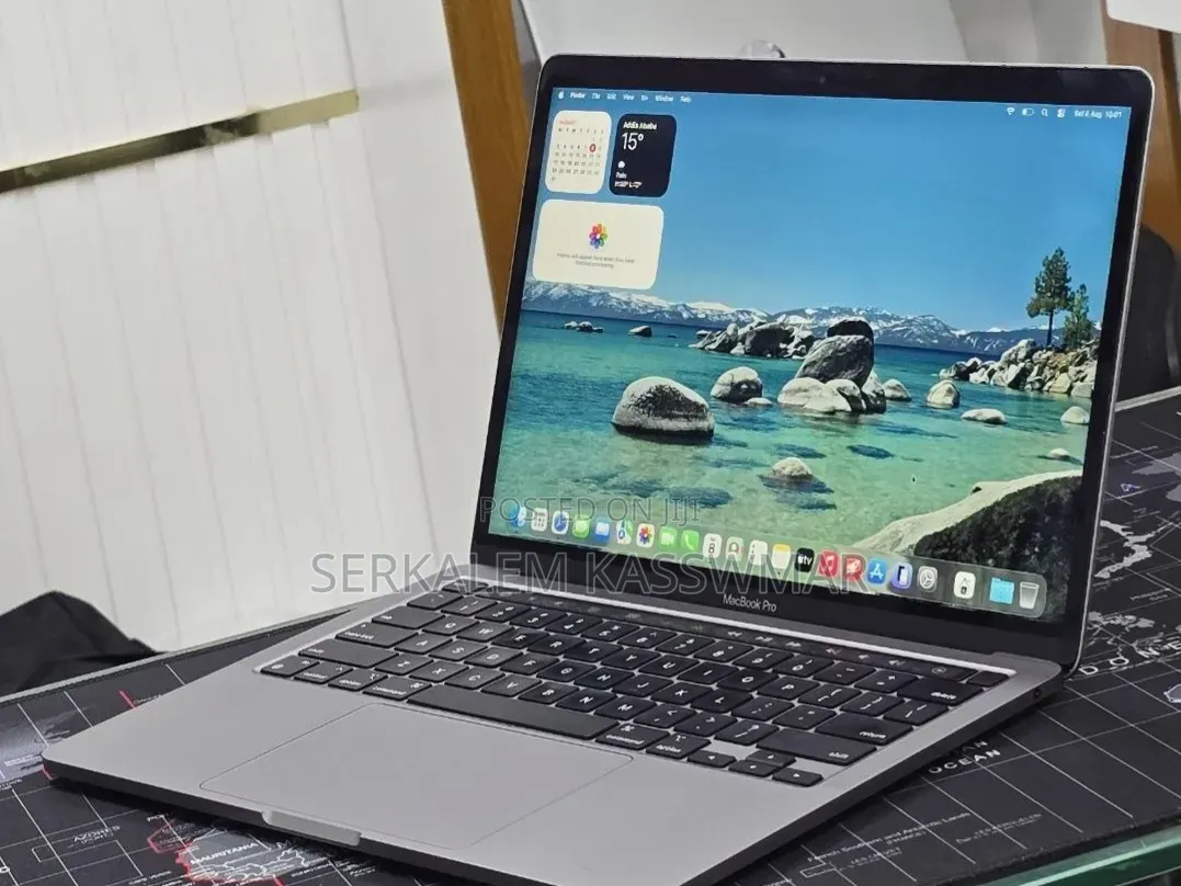 New Laptop Apple MacBook Pro 2022 M2 16GB Apple M2 SSD 512GB