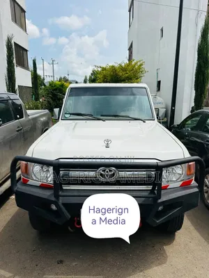 Toyota Land Cruiser 2009 White