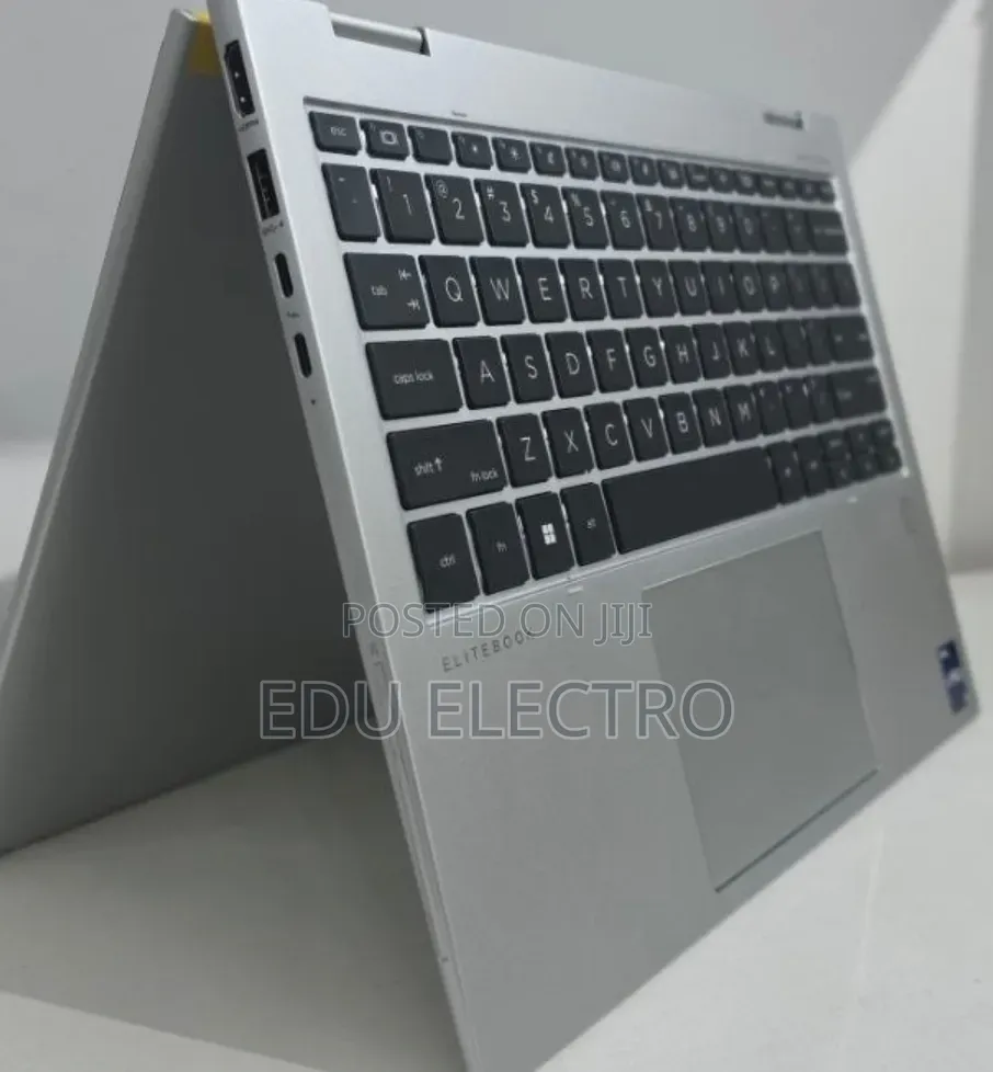 New Laptop HP Elitebook 830 G11 16GB Intel Core i7 SSD 512GB
