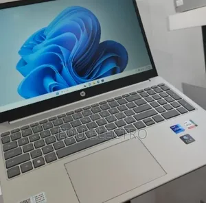 New Laptop HP Elitebook 830 G11 16GB Intel Core i7 SSD 512GB