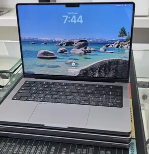 New Laptop Apple MacBook Pro 2021 M1 16GB Apple M1 Pro SSD 512GB
