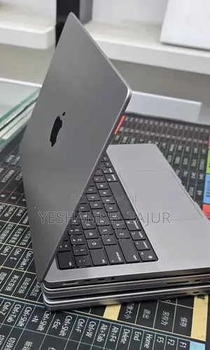 New Laptop Apple MacBook Pro 2021 M1 16GB Apple M1 Pro SSD 512GB