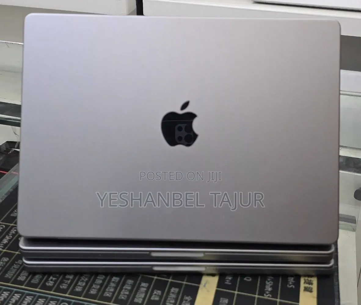 New Laptop Apple MacBook Pro 2021 M1 16GB Apple M1 Pro SSD 512GB