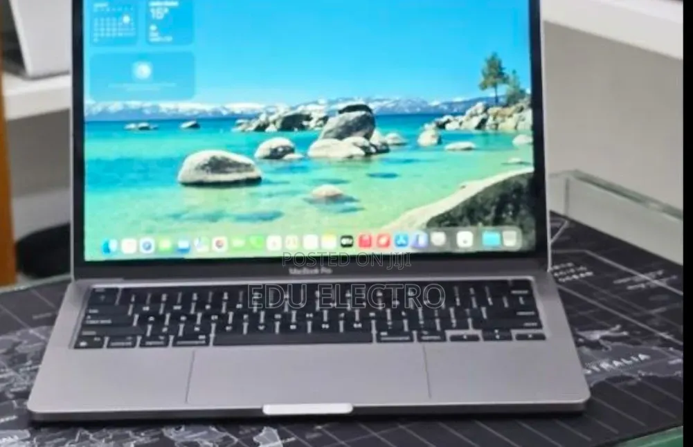 New Laptop Apple MacBook Pro 2022 M2 16GB Apple M2 SSD 512GB