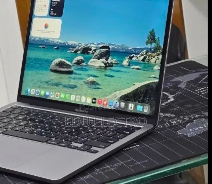 New Laptop Apple MacBook Pro 2022 M2 16GB Apple M2 SSD 512GB