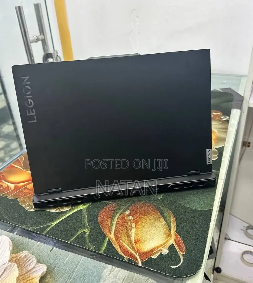 New Laptop Lenovo Legion Pro 7 32GB Intel Core i9 SSD 1T