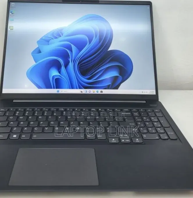 New Laptop Lenovo IdeaPad 1 16GB AMD Ryzen 7 SSD 512GB