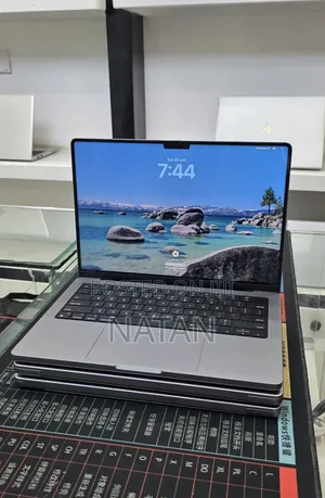 New Laptop Apple MacBook Pro 2021 M1 16GB Apple M1 Pro SSD 512GB