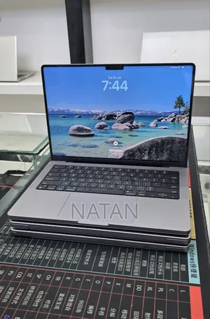New Laptop Apple MacBook Pro 2021 M1 16GB Apple M1 Pro SSD 512GB