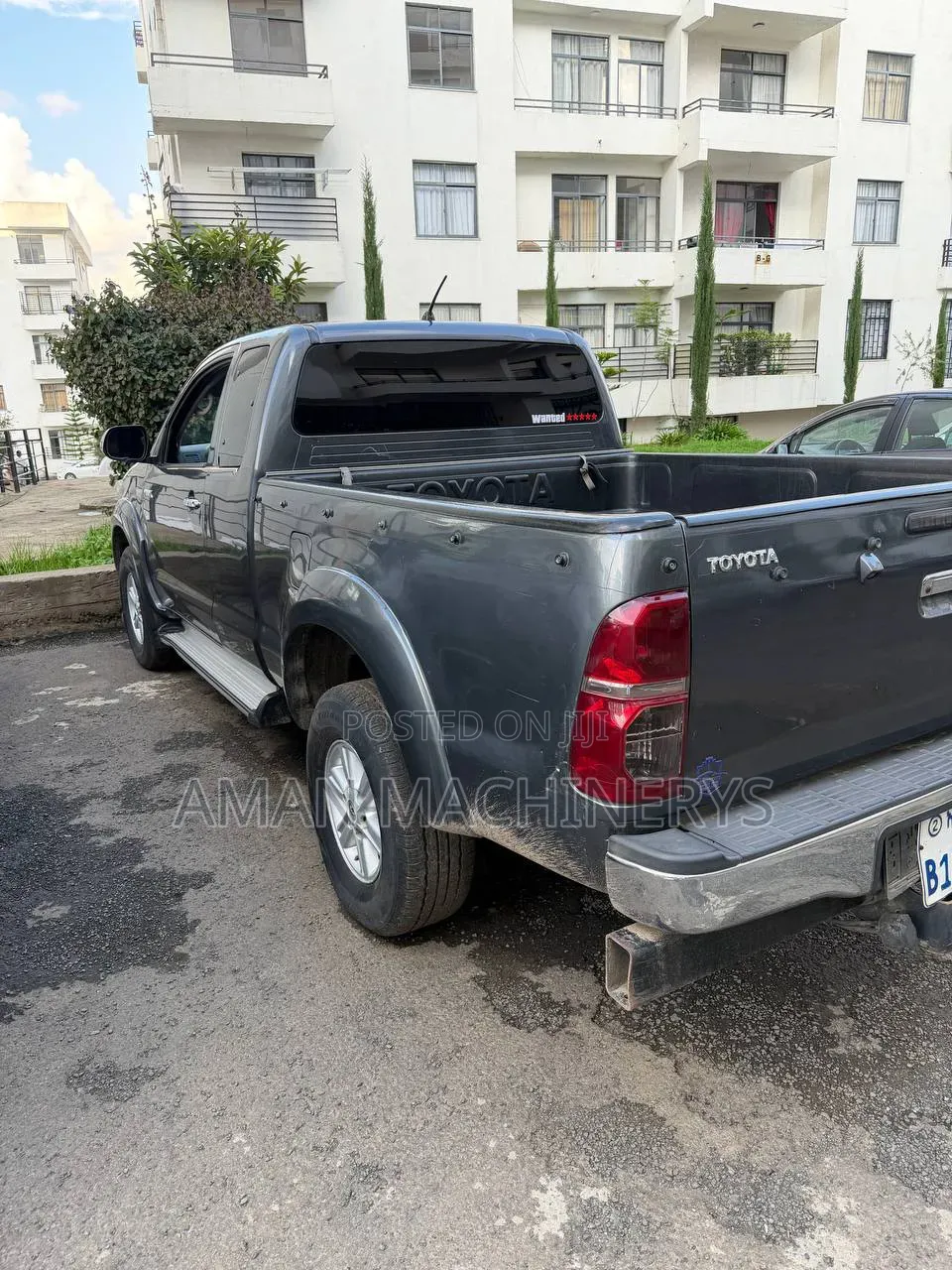 Toyota Hilux 2012 Gray