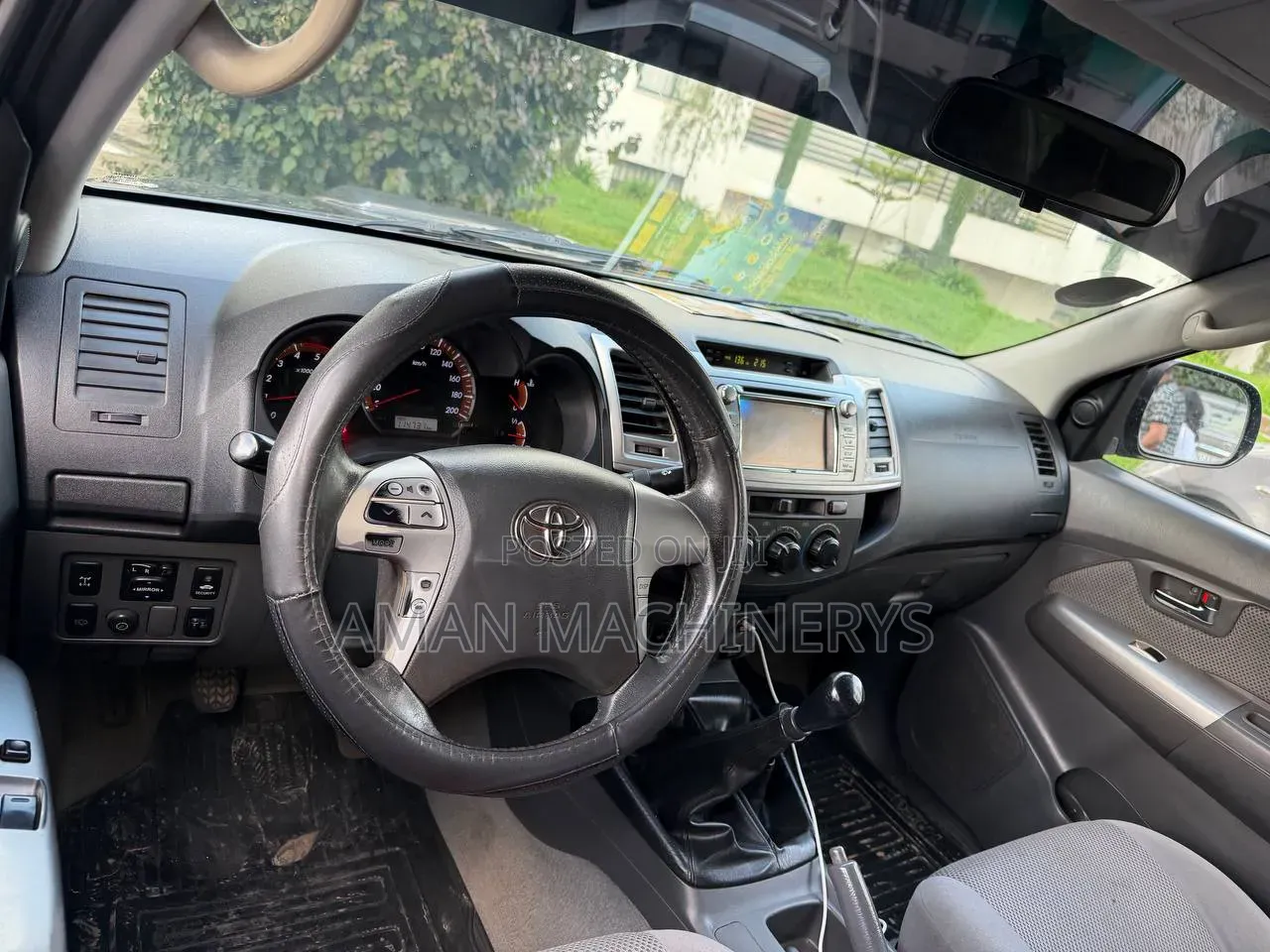 Toyota Hilux 2012 Gray