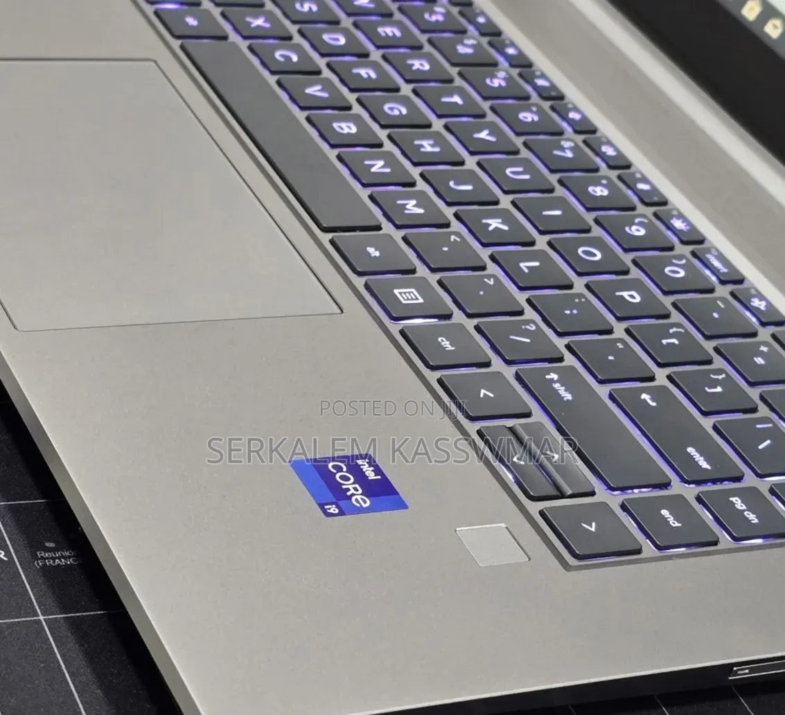 New Laptop HP ZBook 15 32GB Intel Core i9 SSD 512GB