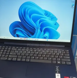 New Laptop Lenovo Legion 5 8GB AMD Ryzen 5 SSD 256GB