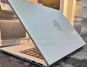 New Laptop HP EliteBook 840 G10 16GB Intel Core i7 SSD 512GB