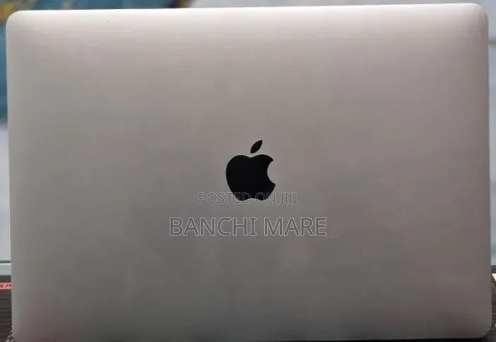 New Laptop Apple MacBook Pro 2022 M2 8GB Apple M2 SSD 512GB