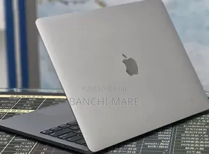 New Laptop Apple MacBook Pro 2022 M2 8GB Apple M2 SSD 512GB