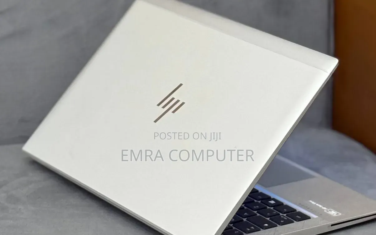 New Laptop HP EliteBook 830 G8 16GB Intel Core i7 SSD 512GB