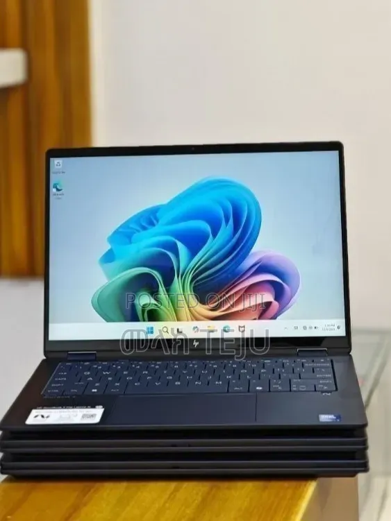 New Laptop HP OmniBook 5 Flip 16GB Intel Core Ultra 7 SSD 1T