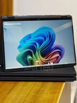 New Laptop HP OmniBook 5 Flip 16GB Intel Core Ultra 7 SSD 1T
