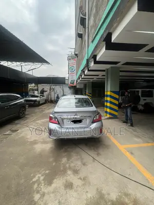 Mitsubishi Attrage 2021 Silver