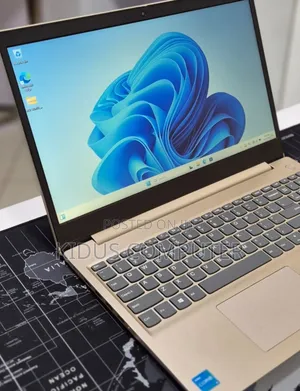 New Laptop Lenovo Legion 5 8GB Intel Core i3 SSD 256GB