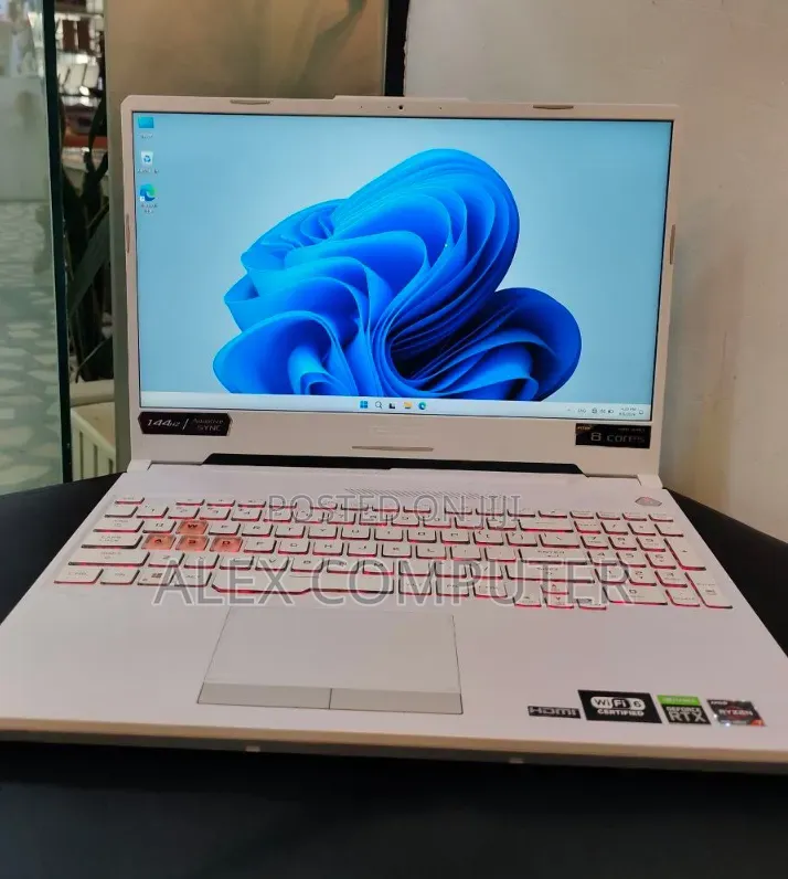 New Laptop Asus 16GB AMD Ryzen 7 SSD 512GB