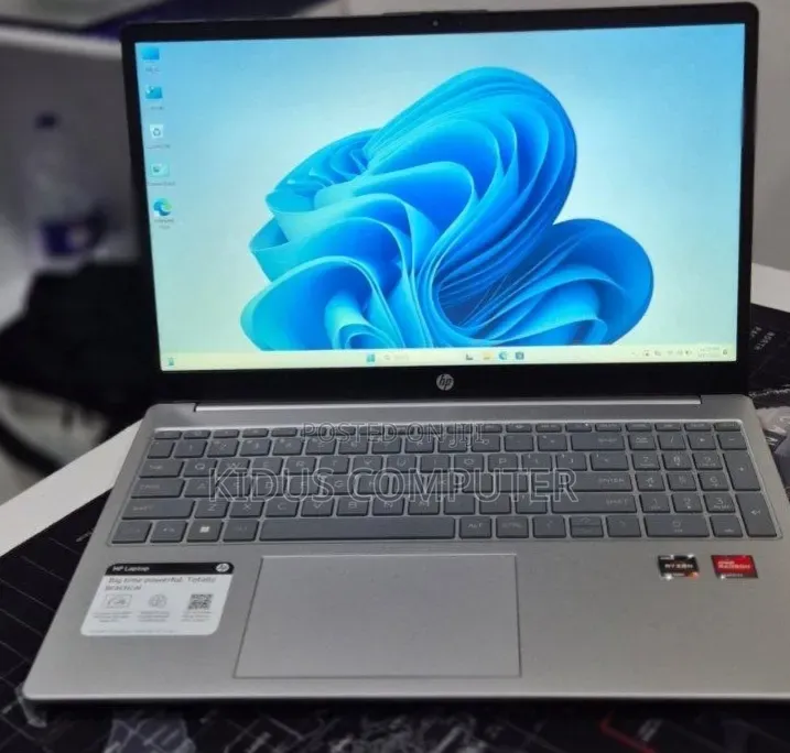 New Laptop HP Stream Notebook 16GB AMD Ryzen 5 SSD 256GB