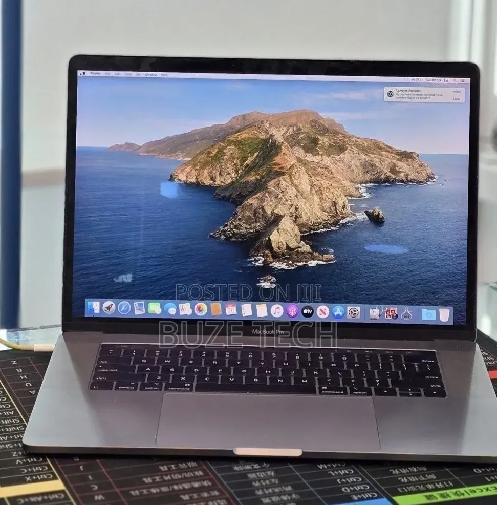 New Laptop Apple MacBook Pro 2018 32GB Intel Core i7 SSD 1T
