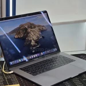 New Laptop Apple MacBook Pro 2018 32GB Intel Core i7 SSD 1T