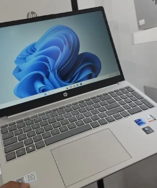 New Laptop HP EliteBook 830 16GB Intel Core i7 SSD 512GB