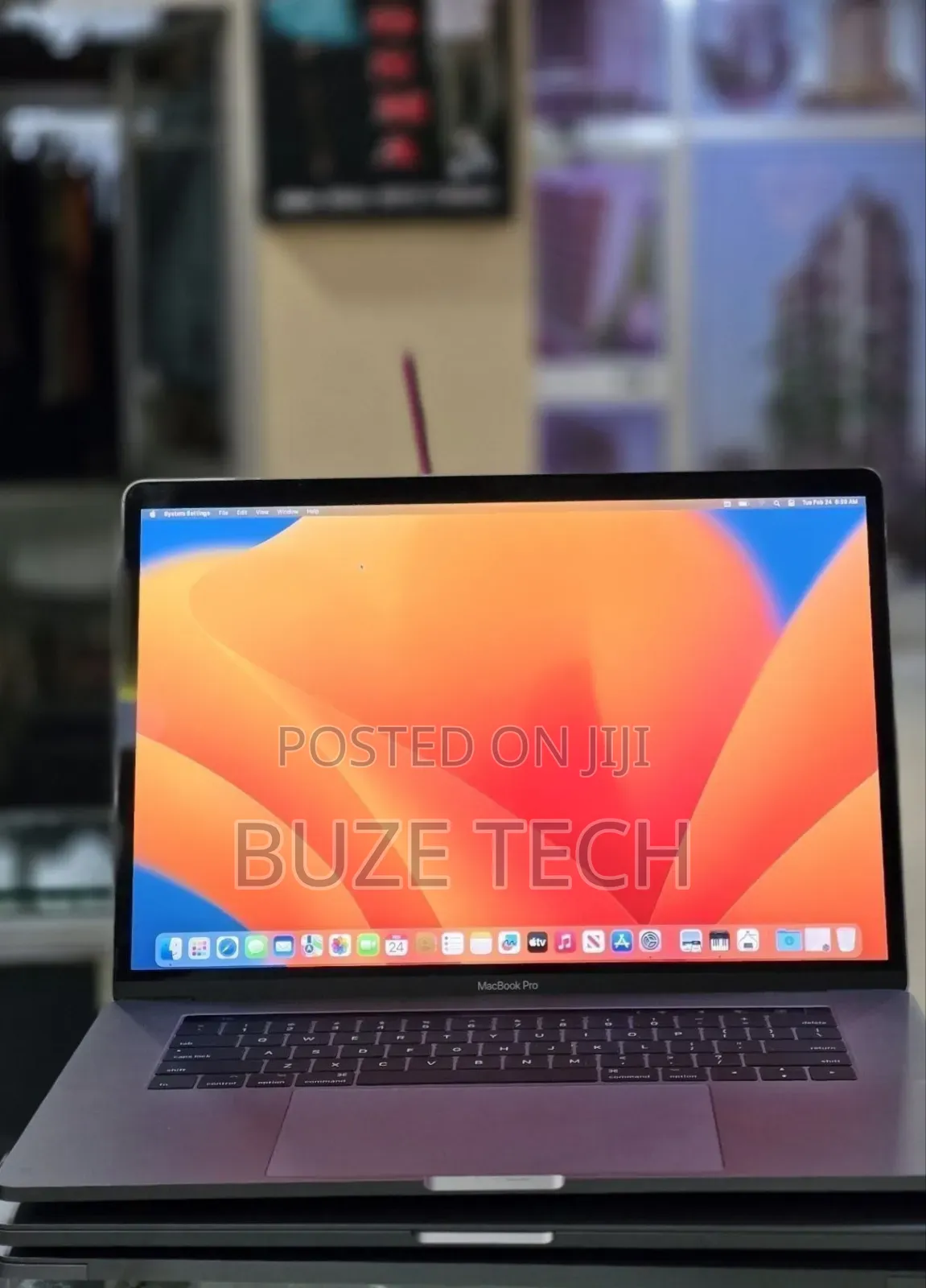 New Laptop Apple MacBook Pro 2017 16GB Intel Core i7 SSD 512GB