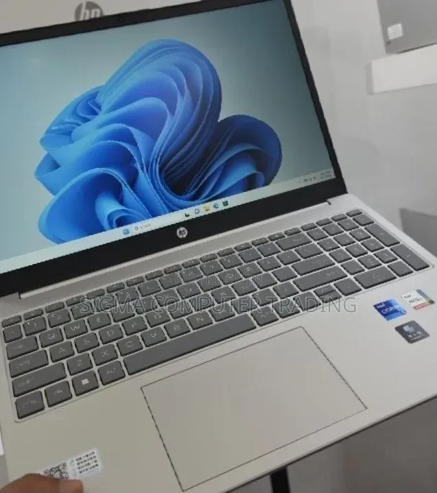 New Laptop HP EliteBook 830 16GB Intel Core i7 SSD 512GB