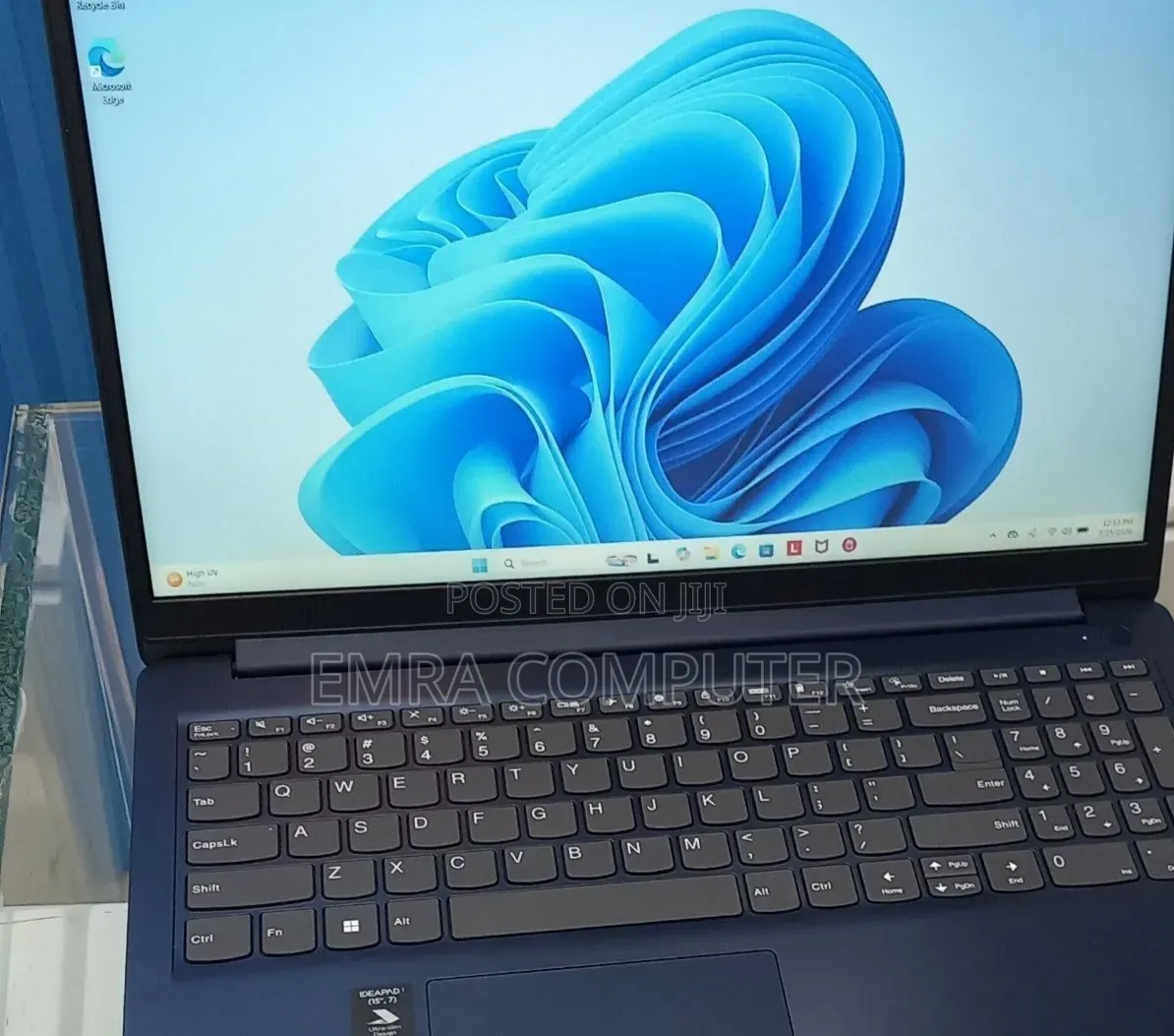 New Laptop Lenovo IdeaPad 1 8GB AMD Ryzen 5 SSD 256GB