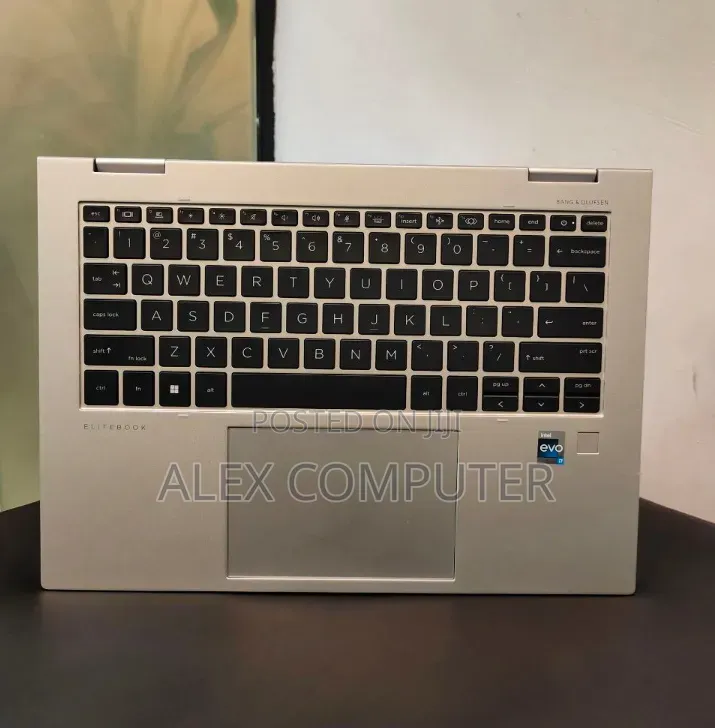 New Laptop HP EliteBook x360 1040 G10 32GB Intel Core i7 SSD 512GB