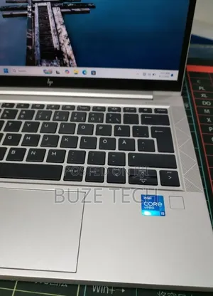 New Laptop HP EliteBook 830 G8 16GB Intel Core i5 SSD 512GB