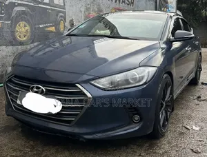Hyundai Avante 2016 Blue