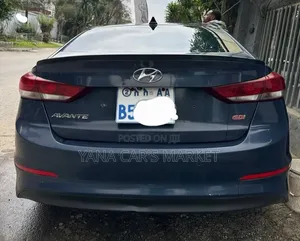 Hyundai Avante 2016 Blue