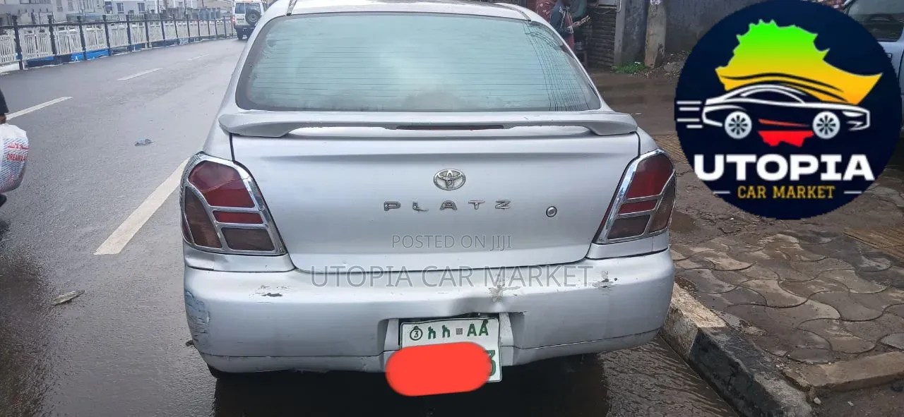 Toyota Platz 2001 Silver
